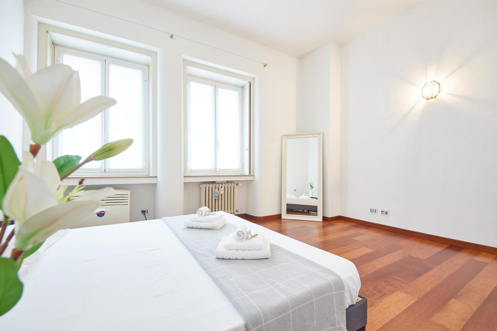 Porta Nuova Lusso 8 Minuti Dal Duomo Apartment Milan Bagian luar foto