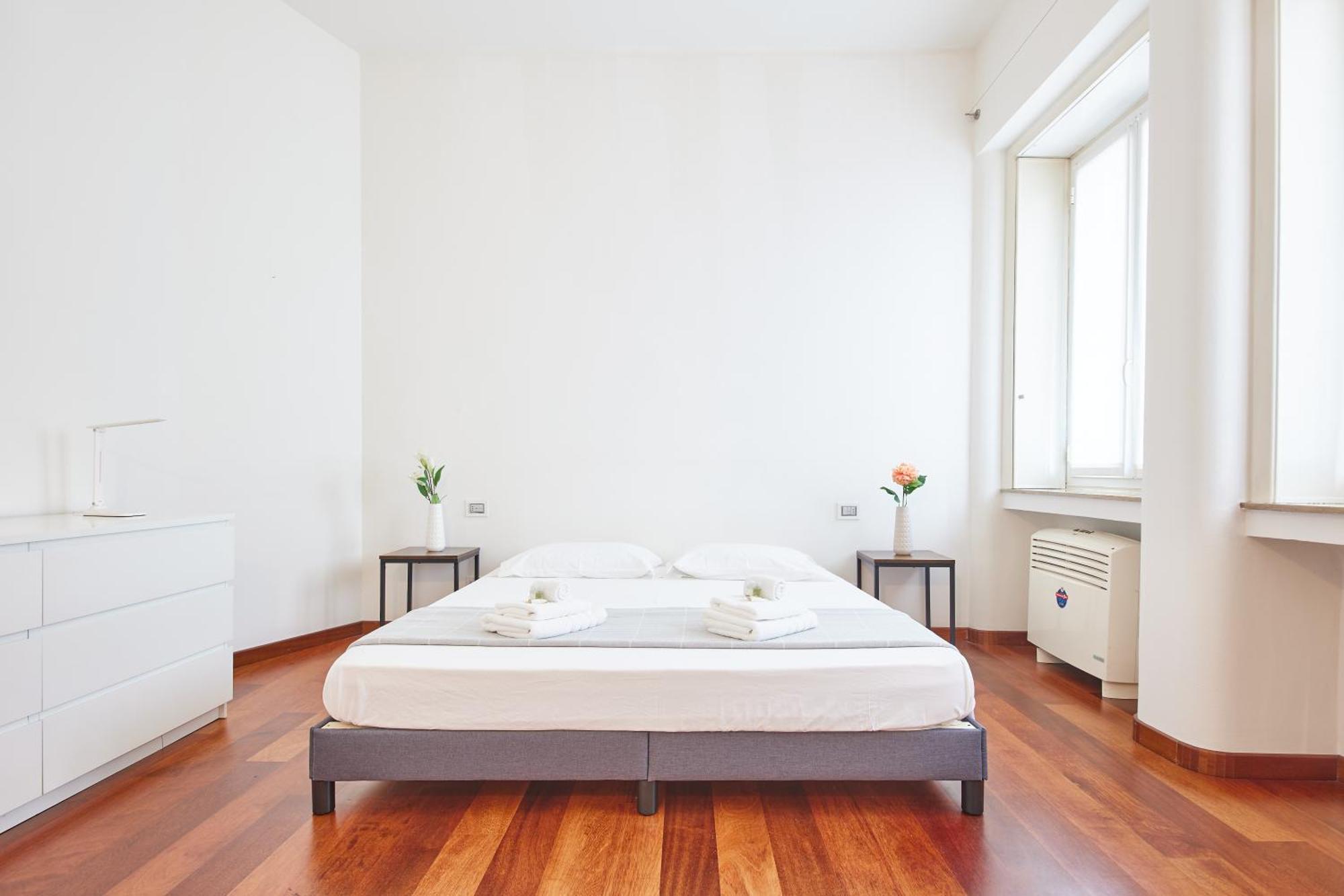 Porta Nuova Lusso 8 Minuti Dal Duomo Apartment Milan Bagian luar foto
